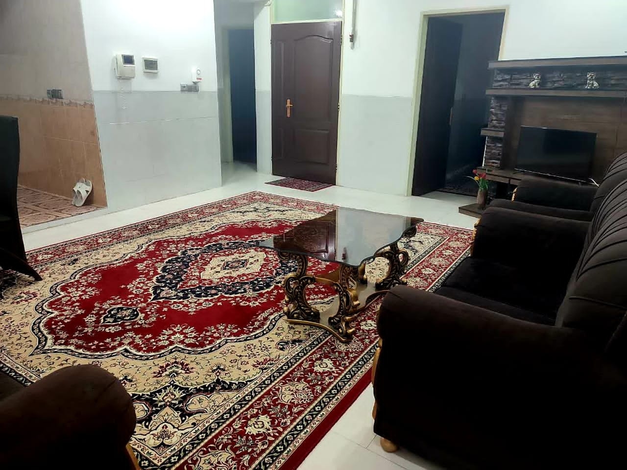 اجاره آپارتمان مبله  (ابوذر)   - 100 متری طبقه اول