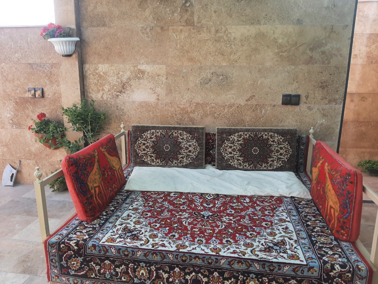 اجاره ویلا استخر سرپوشیده آبگرم در صادق آباد