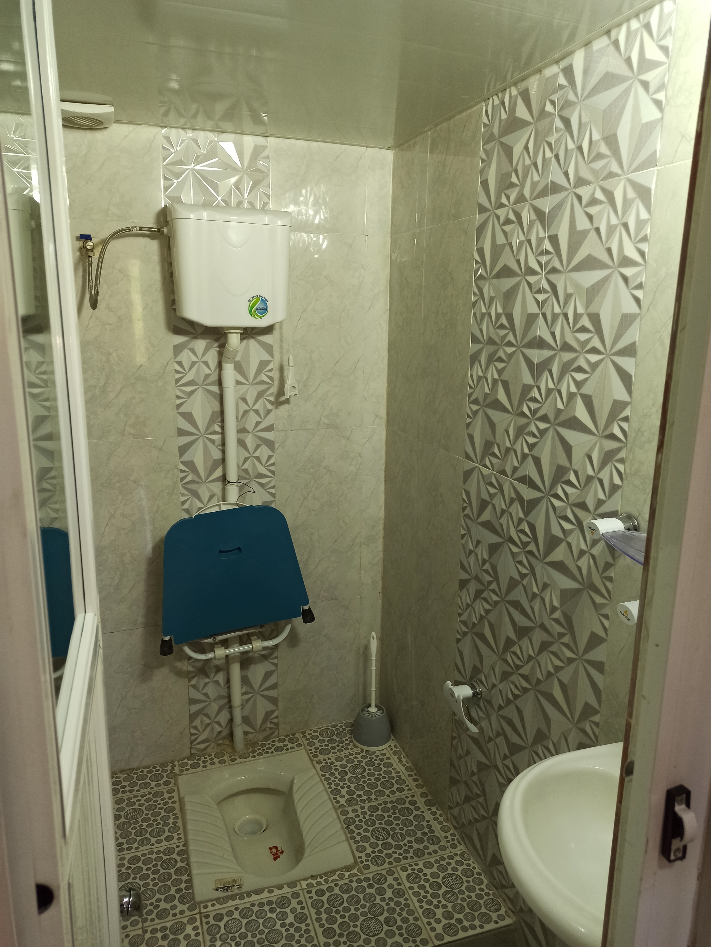 اجاره ویلا استخر سرپوشیده آبگرم در صادق آباد