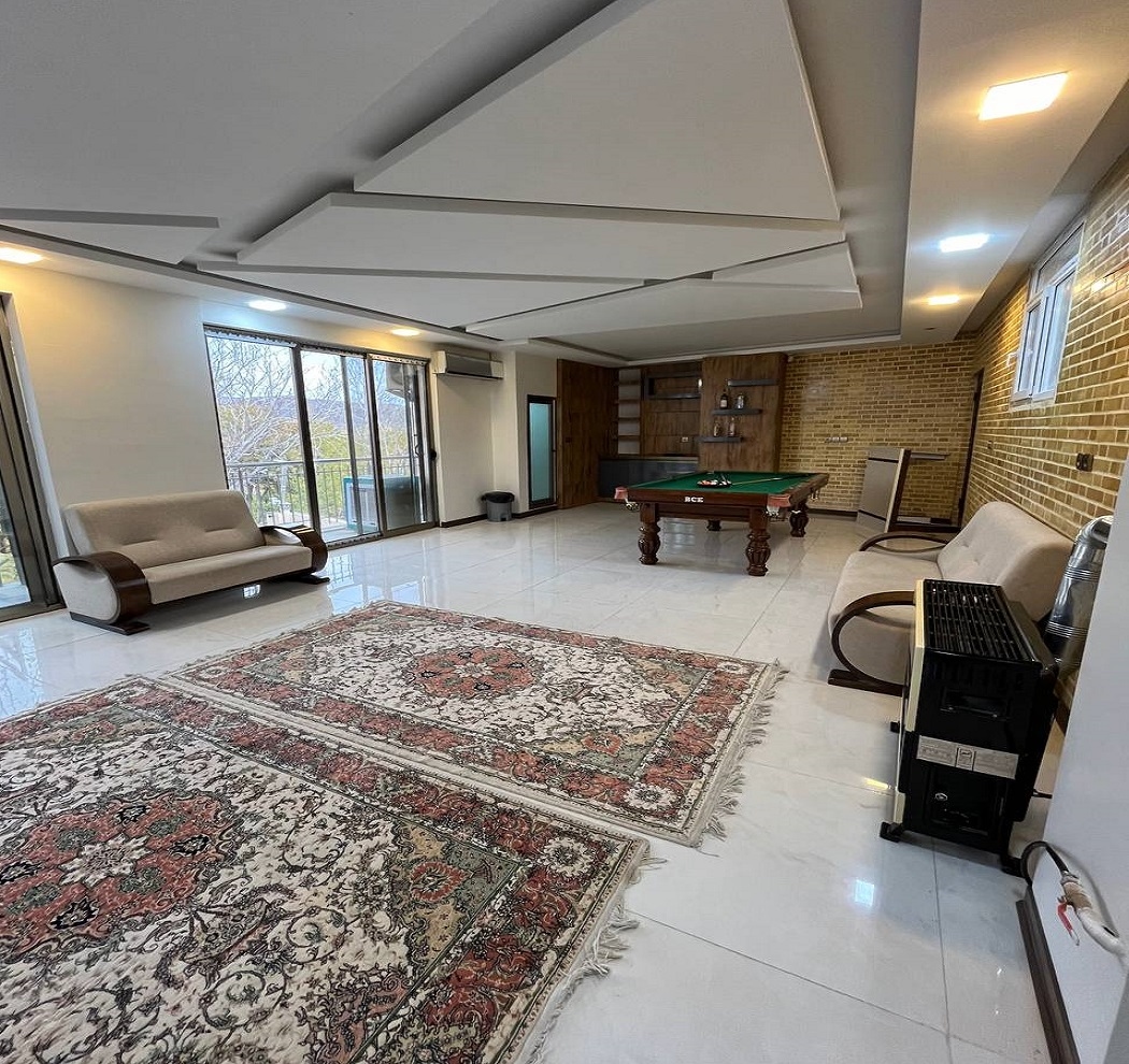 اجاره ویلا استخر آبگرم در باغ بهادران