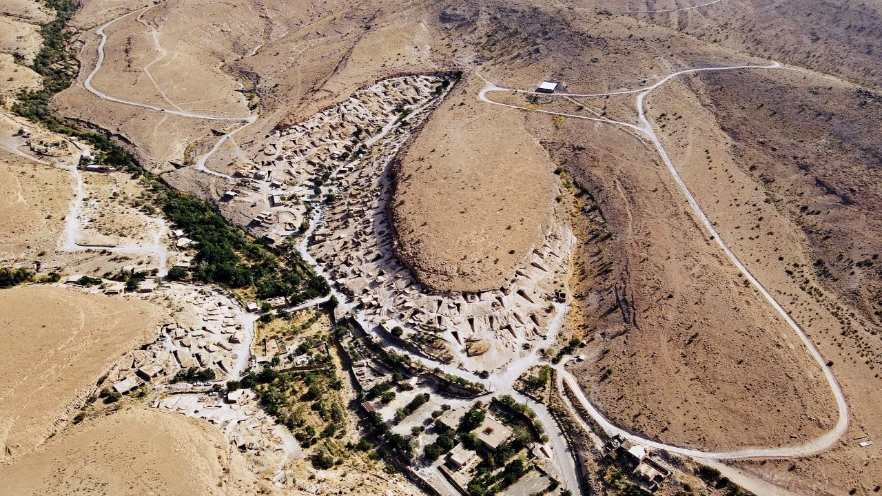 اجاره اقامتگاه صخره ای در روستای میمند - 24 متر