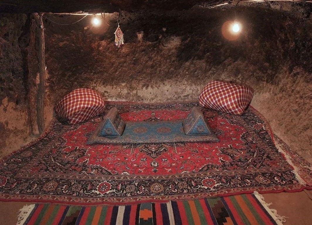 اجاره اقامتگاه صخره ای در روستای میمند - 24 متر