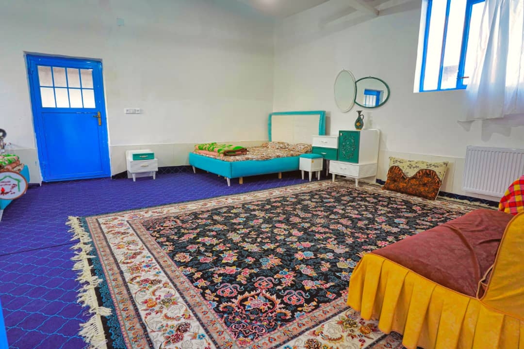 اجاره اتاق در استهبان - اسرخ بالا