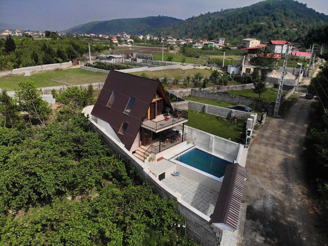 اجاره کلبه سوئیسی جنگلی در گرماپشته-تنکابن