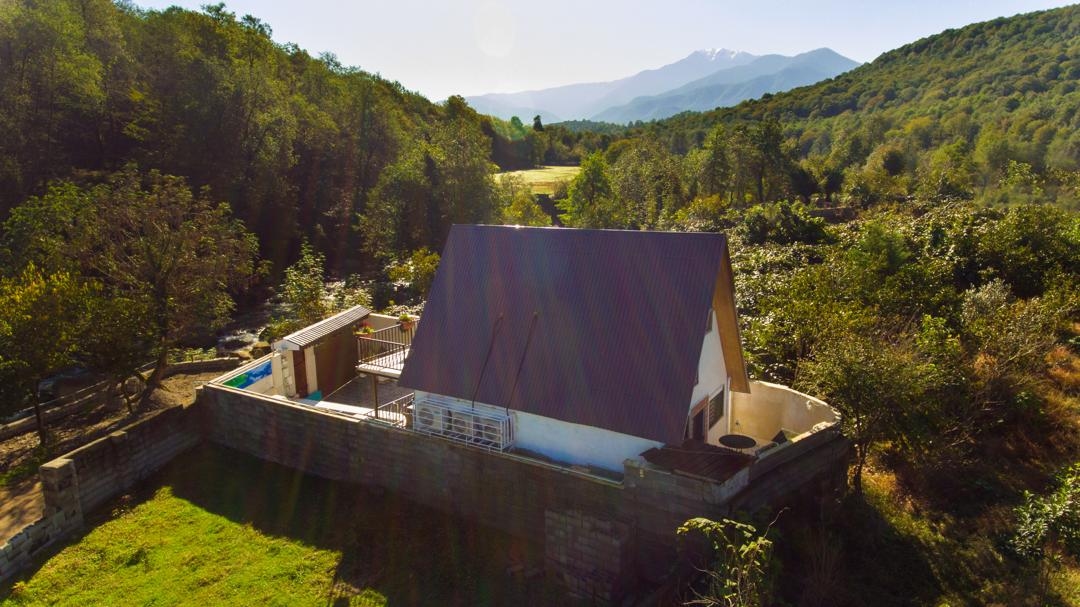 اجاره کلبه سوئیسی جنگلی در گرماپشته-تنکابن