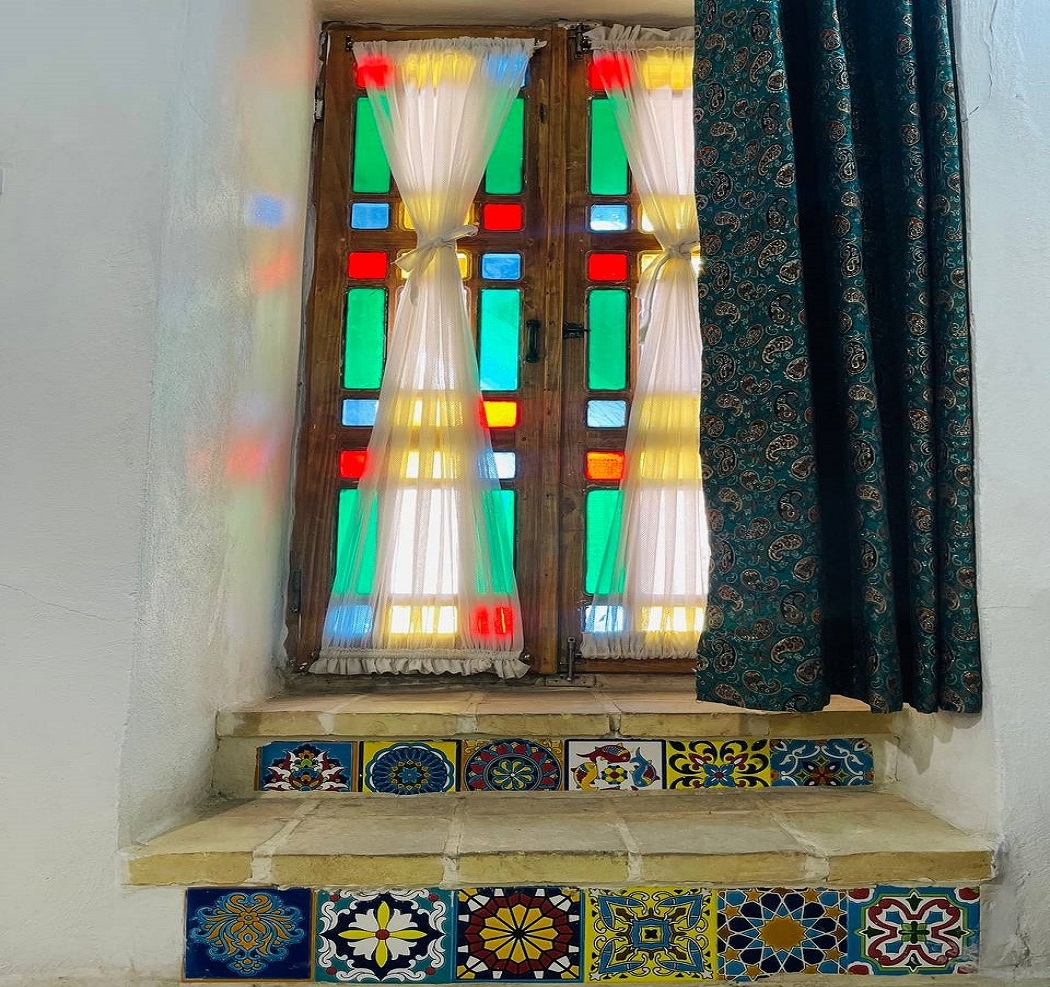 اجاره هتل سنتی دو تخته در انقلاب زنجان - طارم