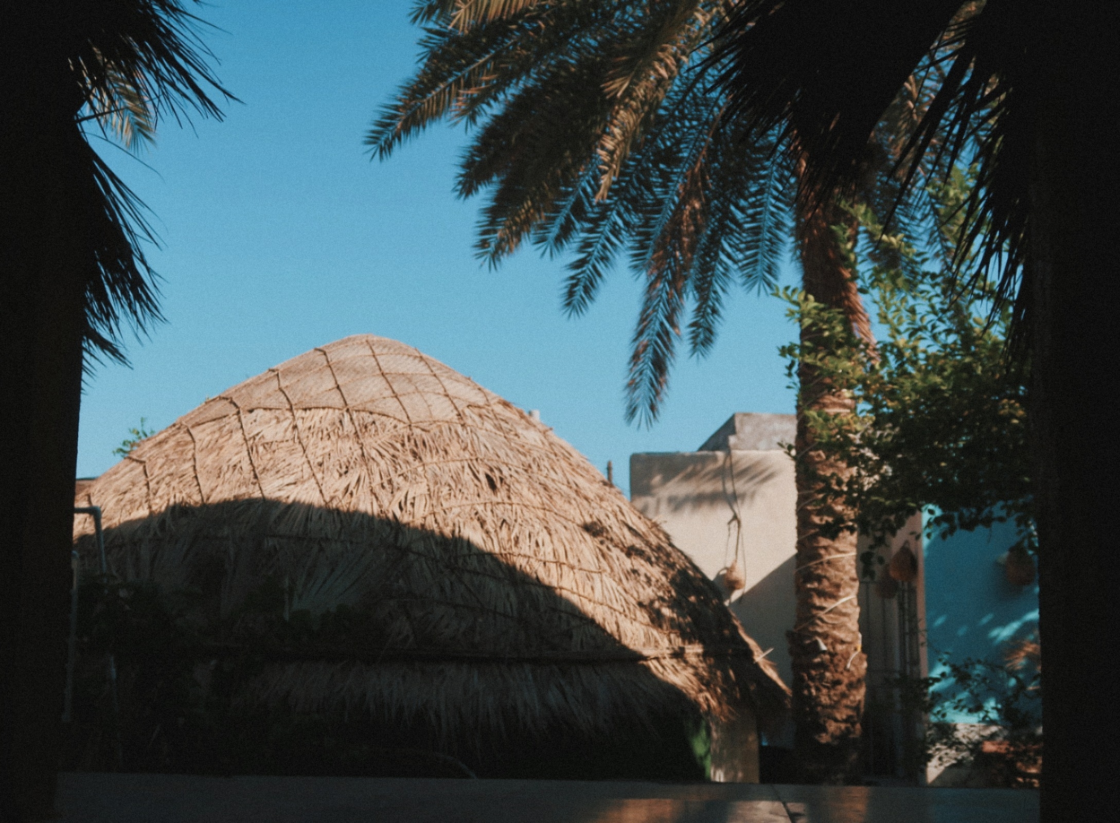 اجاره سوئیت در بندر مقام