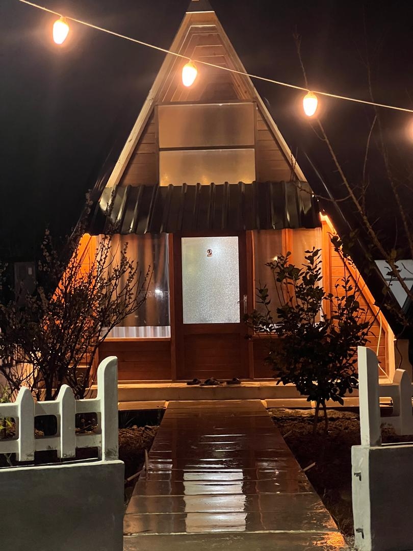 اجاره کلبه سوئیسی استخردار در سرخرود نزدیک به دریا