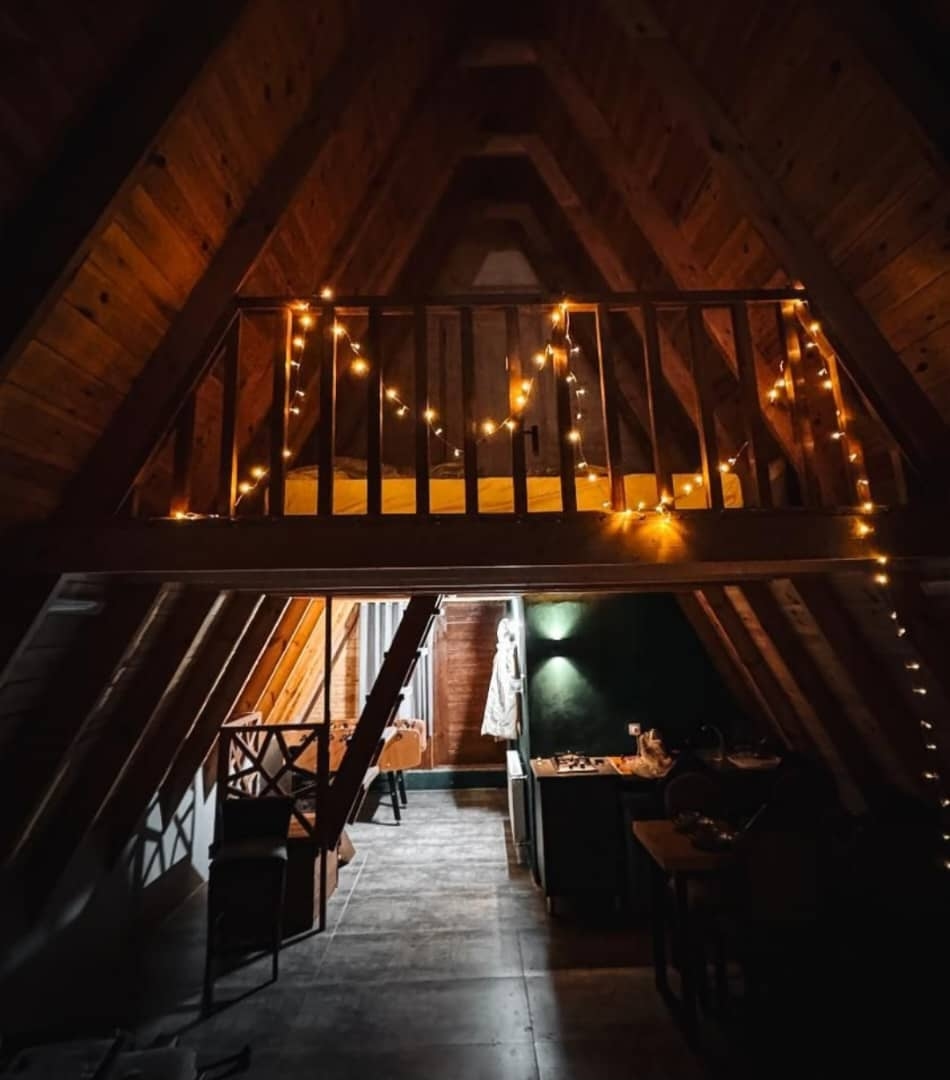 اجاره کلبه سوئیسی استخردار در سرخرود نزدیک به دریا