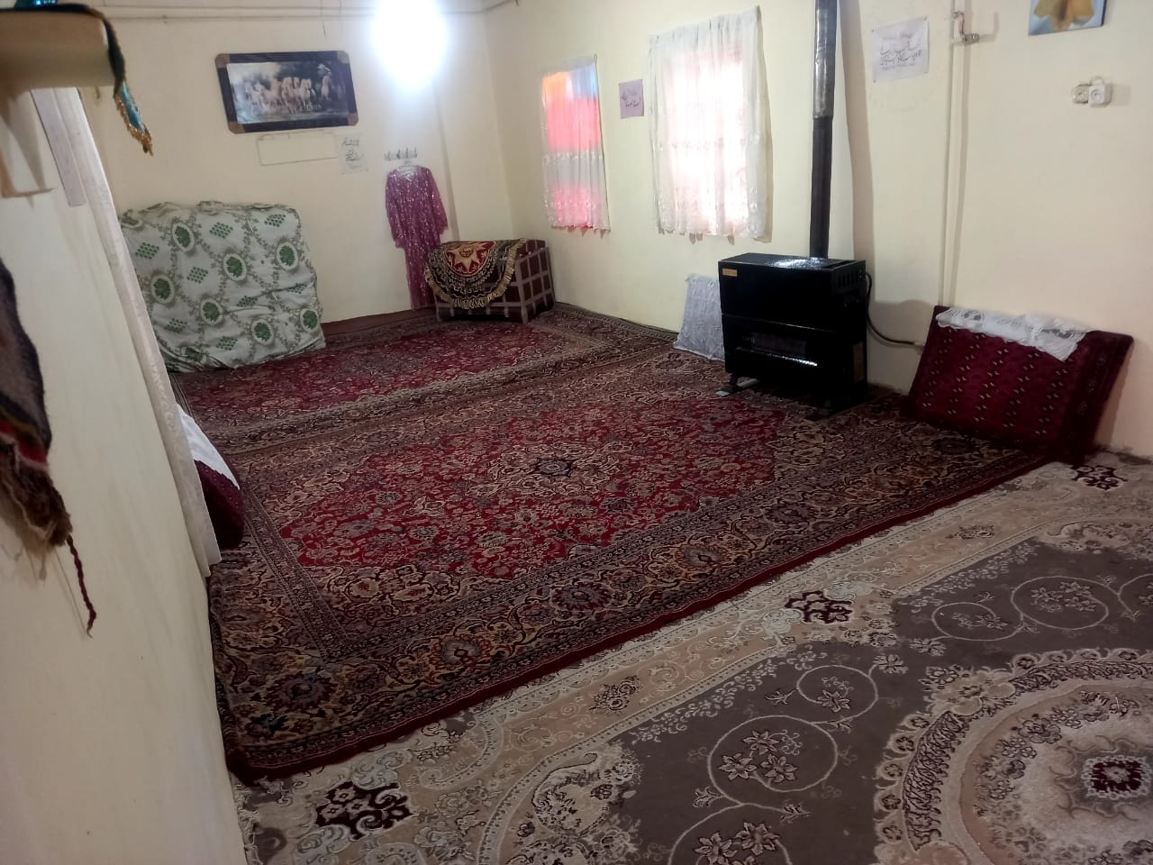 اجاره اتاق سنتی در روستا امزادجرد همدان - اتاق 1