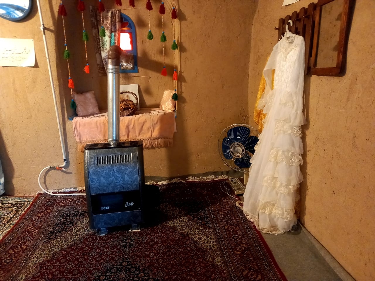 اجاره اتاق سنتی در روستا امزادجرد همدان - اتاق 3