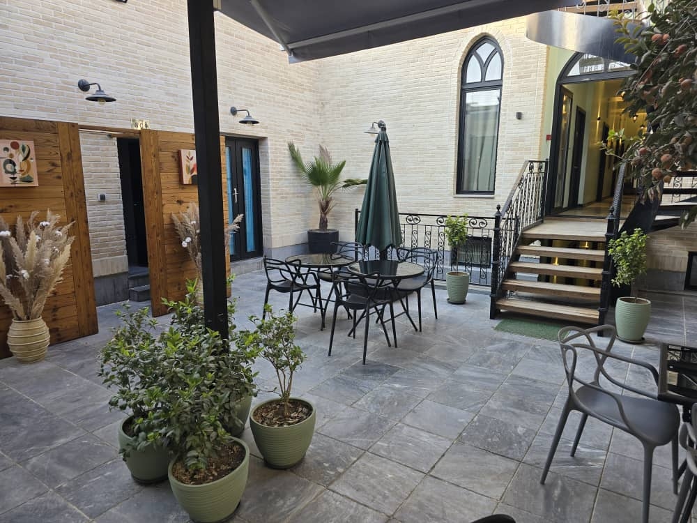 اجاره هتل در نزدیکی نقش جهان - چهار تخته