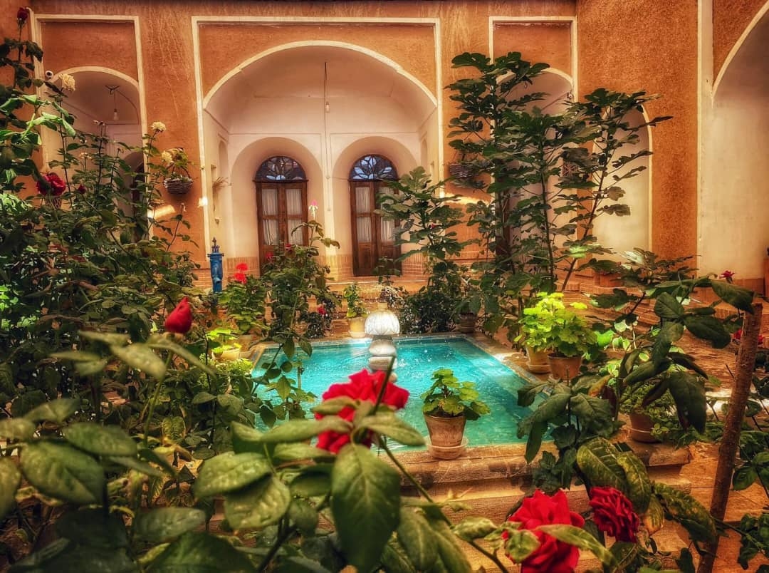 اجاره بومگردی سنتی در تودشک اصفهان- هشتی