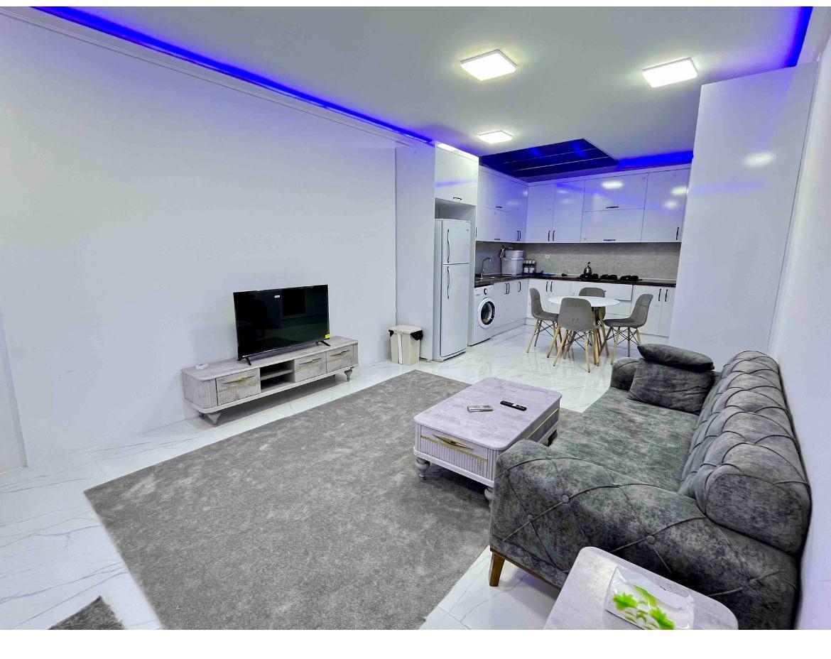 اجاره آپارتمان دو خواب در فلکه برق بندرعباس