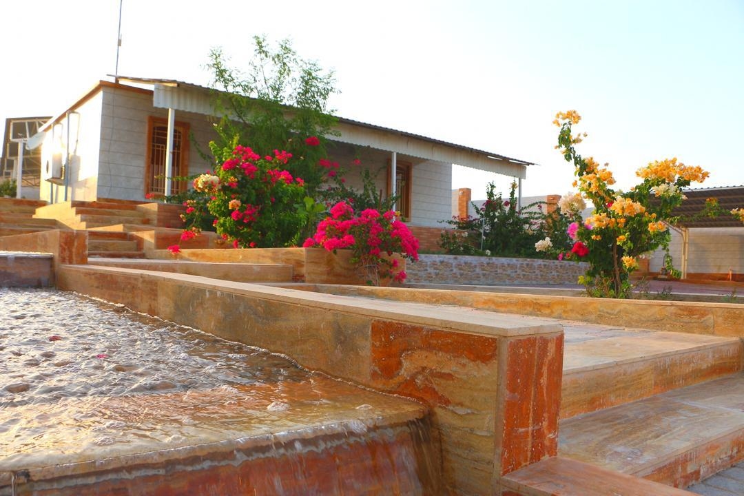 اجاره ویلا استخر روباز آب سرد در روستای دشت امام بندرعباس