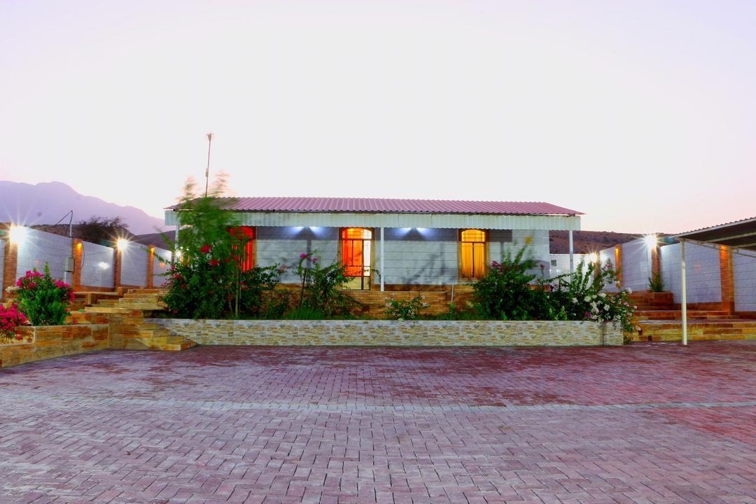 اجاره ویلا استخر روباز آب سرد در روستای دشت امام بندرعباس
