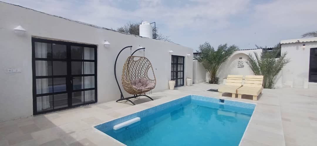 اجاره منزل ویلایی با استخر روباز در روستای تنب پارسان - سوزا