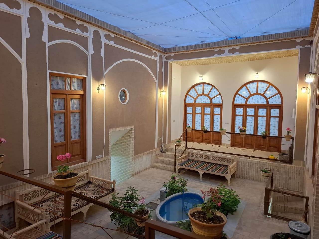 اجاره اتاق بوم گردی زیرهمکف در خیابان امام خمینی یزد - پنج