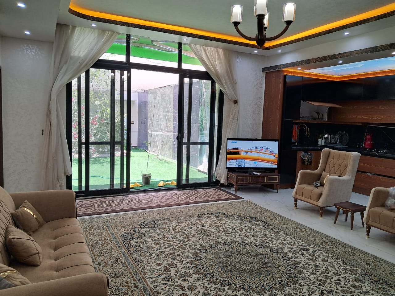 اجاره آپارتمان مبله با استخر سرپوشیده آبگرم در شهرک سیمرغ