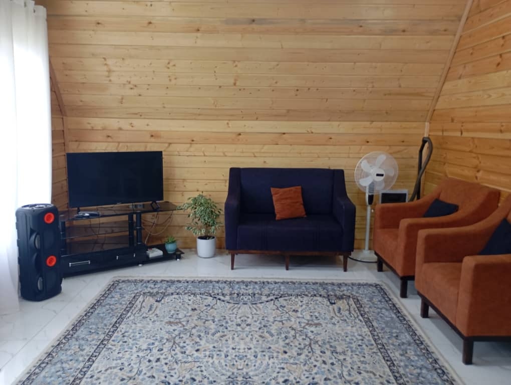 اجاره کلبه سوئیسی جنگلی در شاندرمن