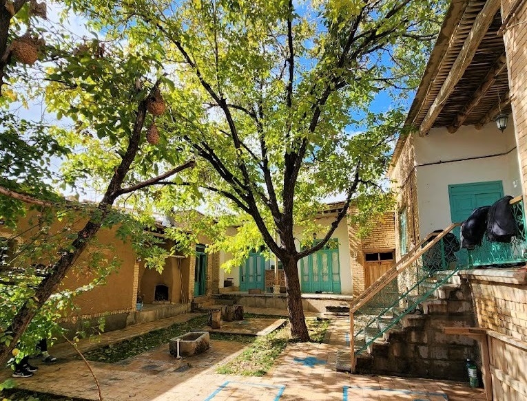 اجاره خانه سنتی در بویین میان دشت اصفهان