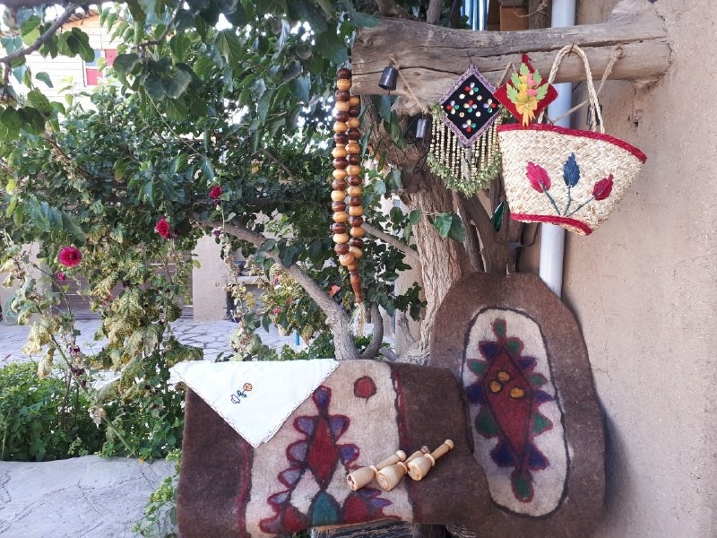 اجاره خانه روستایی در درخت سپیدار بینالود - سرای مامان