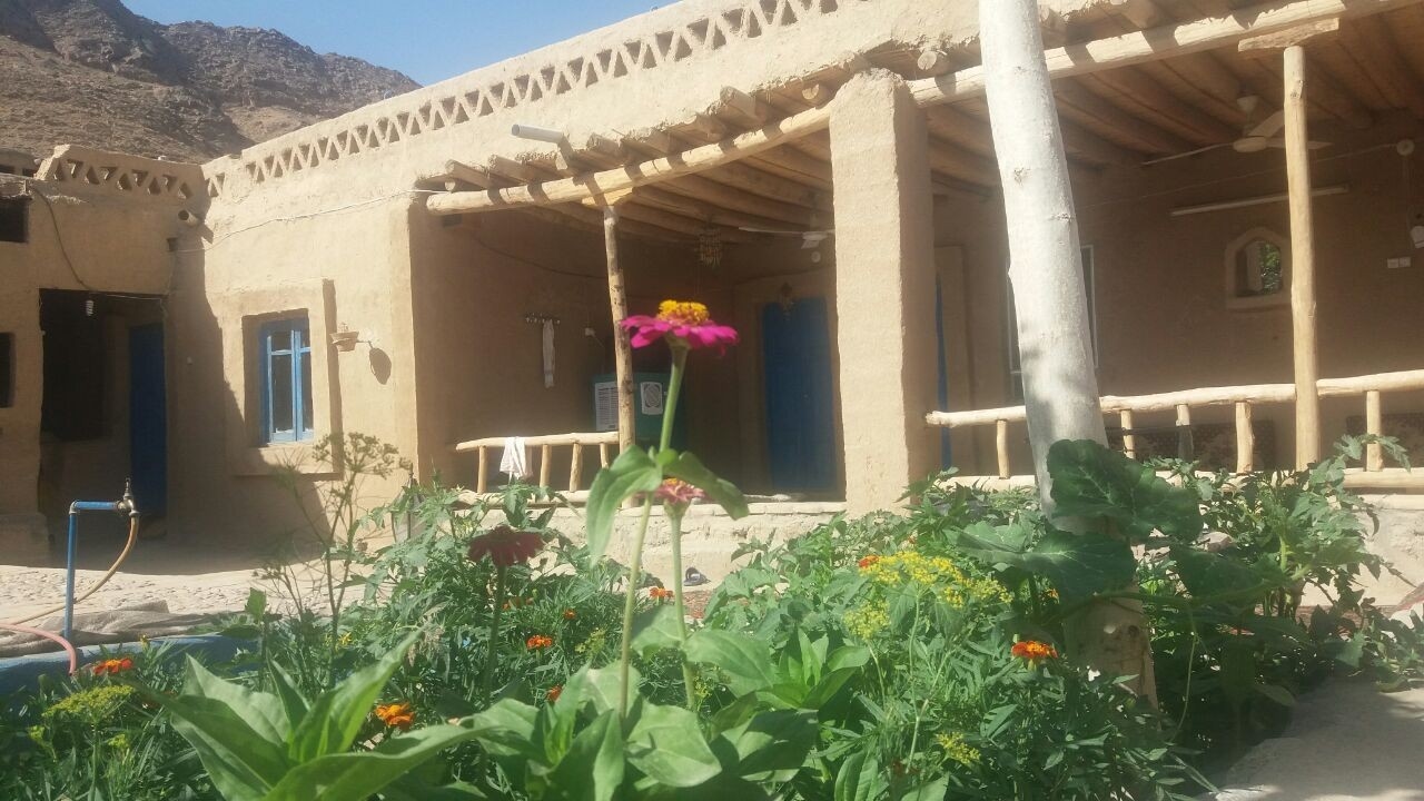 اجاره اقامتگاه و خانه سنتی در قلعه بالا بیارجمند  - اتاق 3