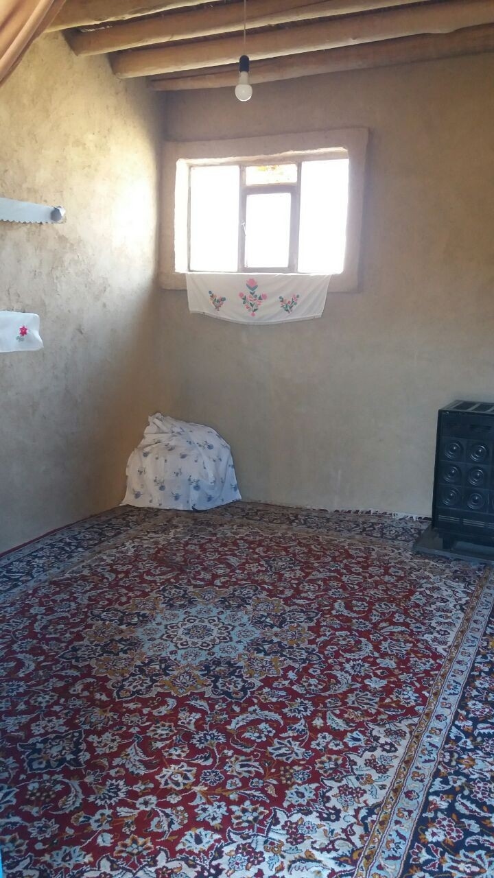 اجاره اقامتگاه بومگردی در قلعه بالا بیارجمند  - اتاق5