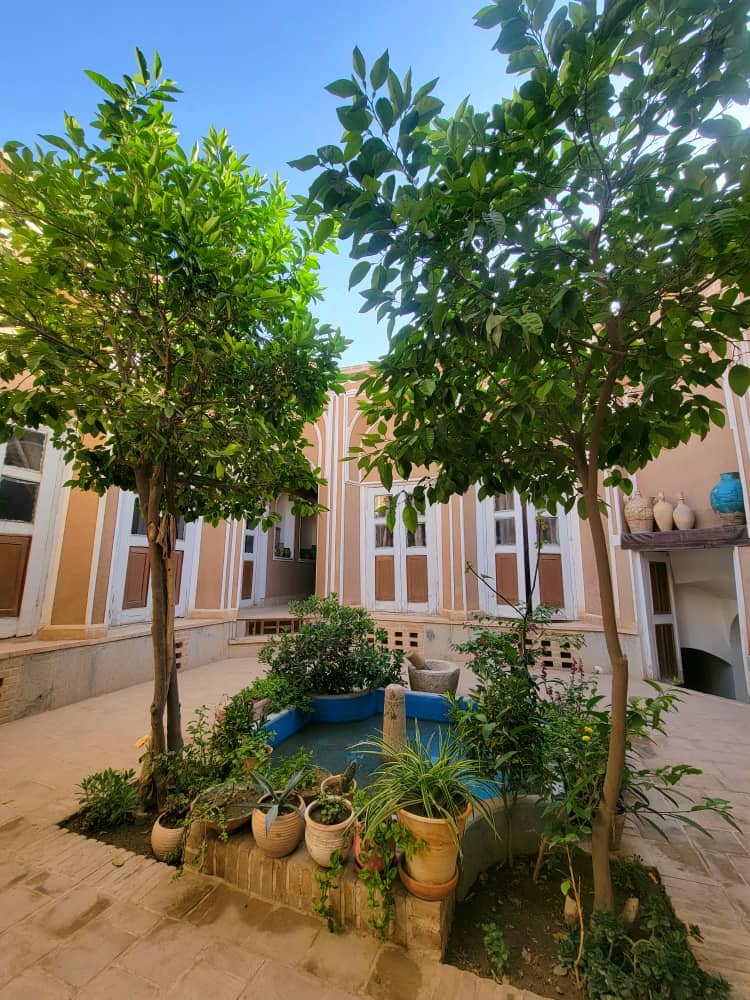 اجاره اتاق سنتی در میدان امیر چخماق یزد کوبه 4