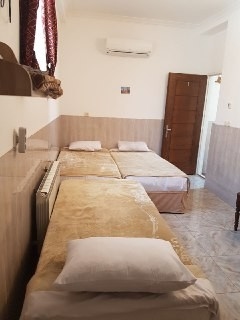 اجاره خانه سنتی جنگل در یزد - اتاق 3 نفره طبقه اول