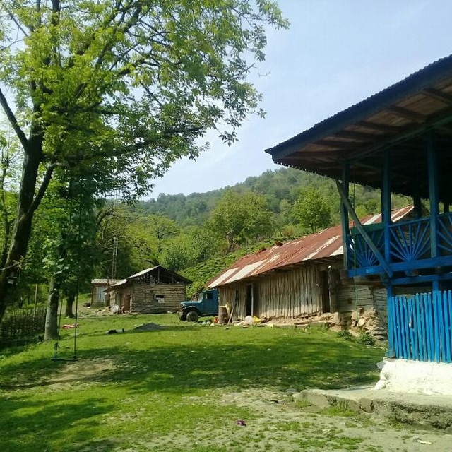 اجاره کلبه جنگلی در قلعه رودخان-دوخوابه طبقه دوم