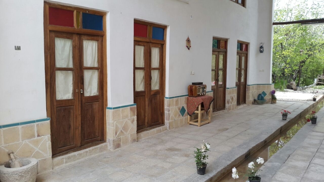اجاره اتاق سنتی در ساحلی قمصر - رازیانه 