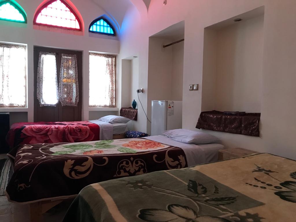 اجاره اقامتگاه سنتی در کمال الملک کاشان - نقش