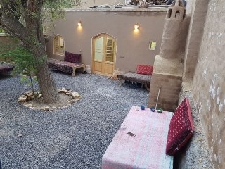 اجاره اقامتگاه سنتی کوچک در کمال الملک کاشان - اتاق قالی