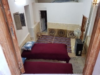 اجاره اقامتگاه سنتی کوچک در کمال الملک کاشان - اتاق قالی
