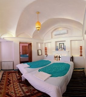 اجاره بومگری شیک و تمیز در کمال الملک کاشان
