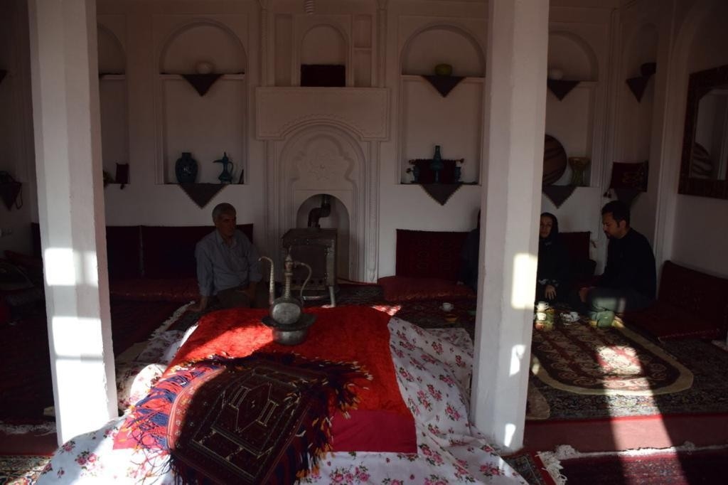 اجاره خانه سنتی در زیارت شیروان