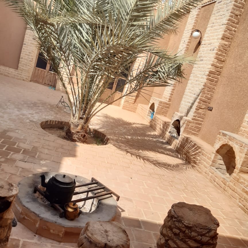اجاره اقامتگاه سنتی ارزون در آشتیان انارک 