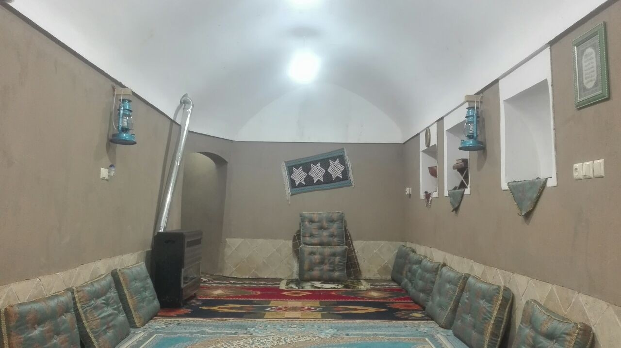 اجاره استراحتگاه سنتی بومگردی قلعه تیزوک - اتاق 4