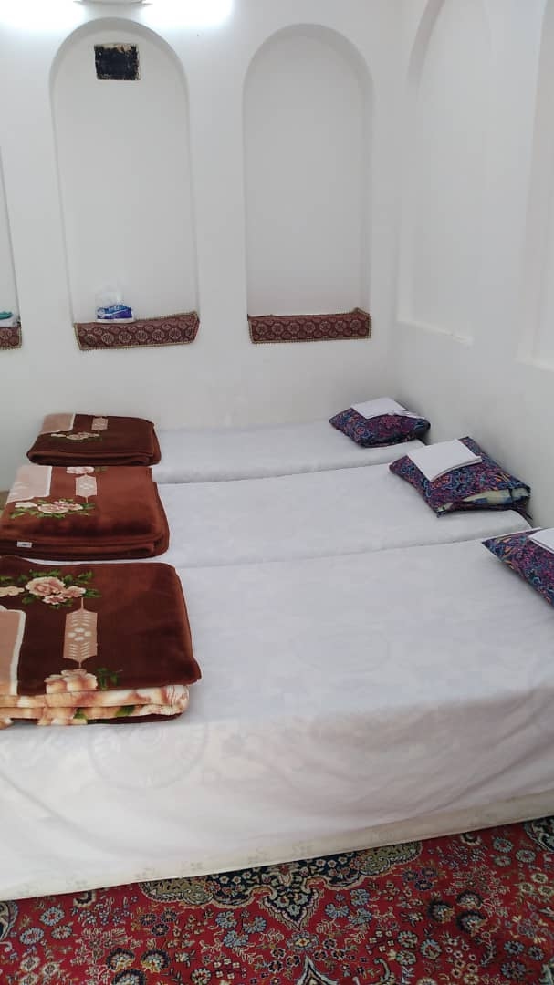 اجاره اتاق سنتی در اردکان یزد  - سه تخته