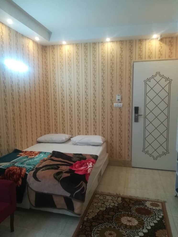 اجاره  اجاره سوئیت مبله در مشهد همراه با وعده های غذایی - اتاق 1