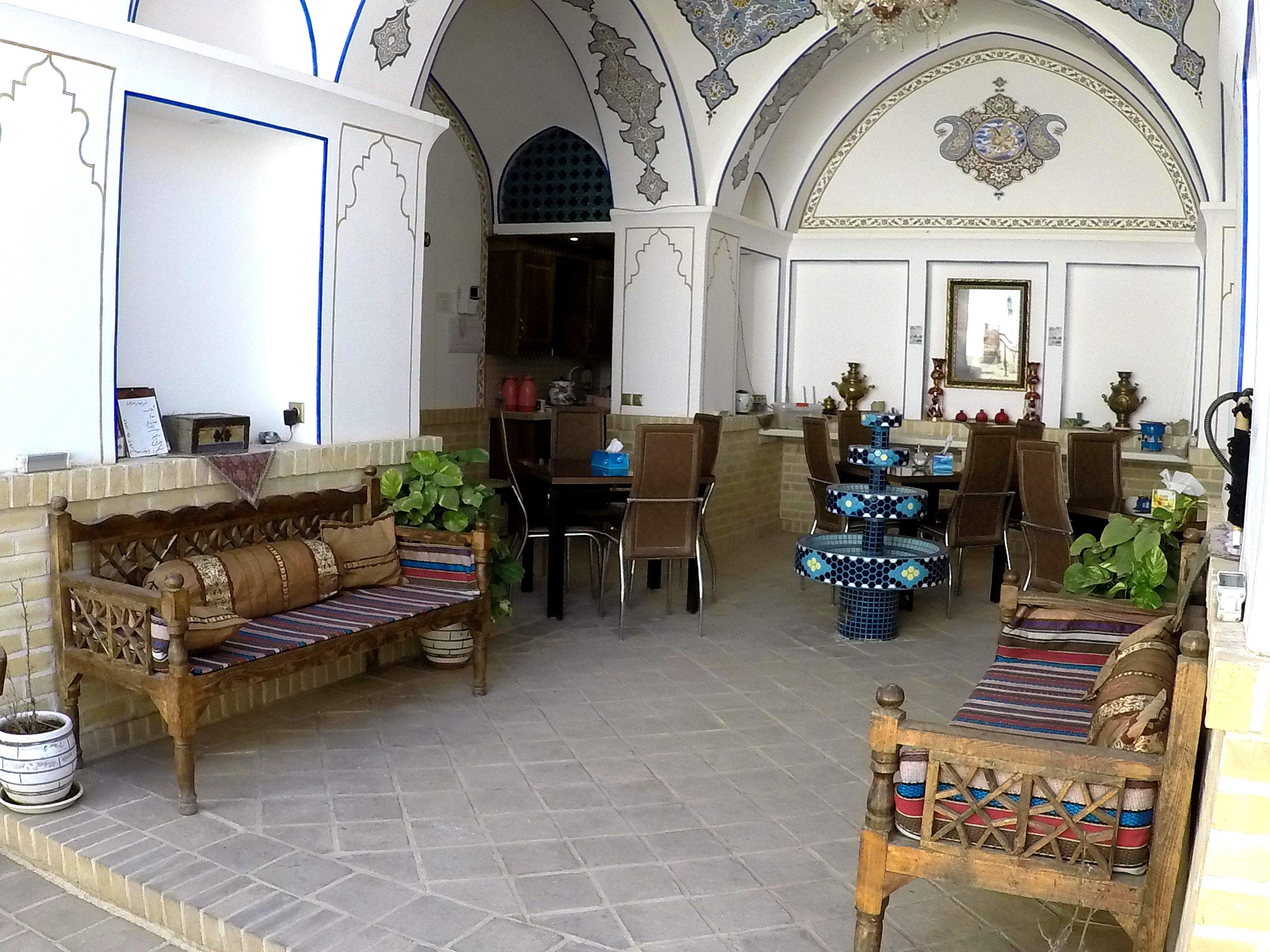 اجاره اقامتگاه بومگردی در کمال الملک کاشان - 3 تخته مستر