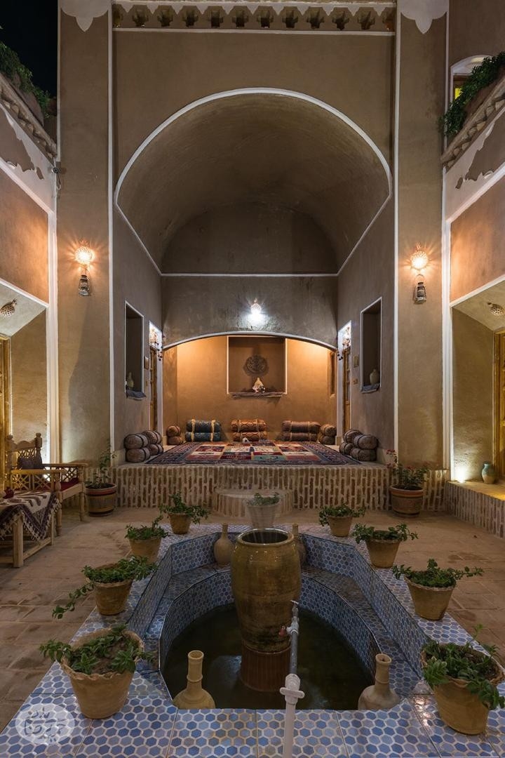 اجاره اتاق سنتی در عقدا - رباب