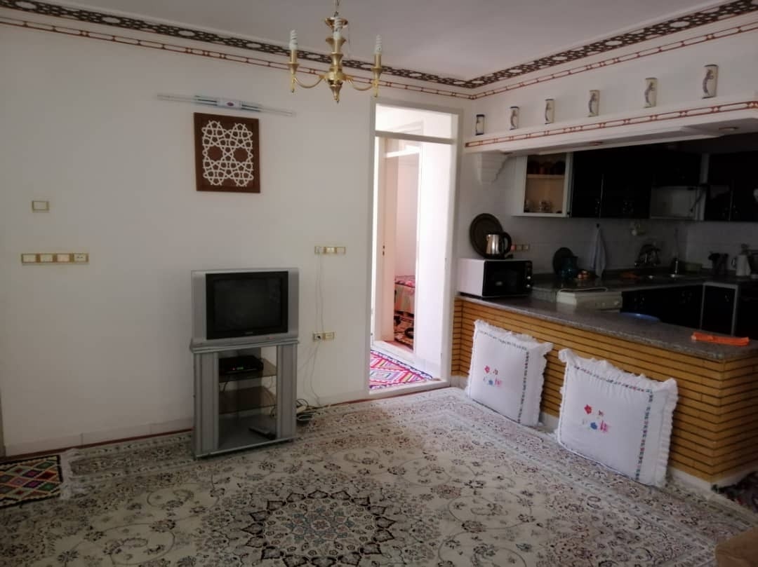 اجاره خانه ویلایی مبله تمیز در شهمیرزاد سمنان 