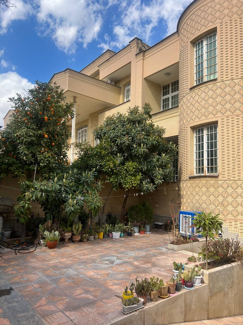 اجاره منزل ویلایی دو خواب در میدان معلم طبقه دوم