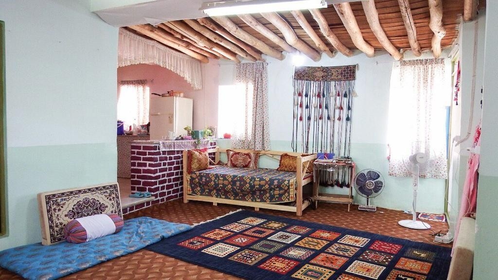 اجاره اتاق سنتی در درسجین ابهر - دورهمی