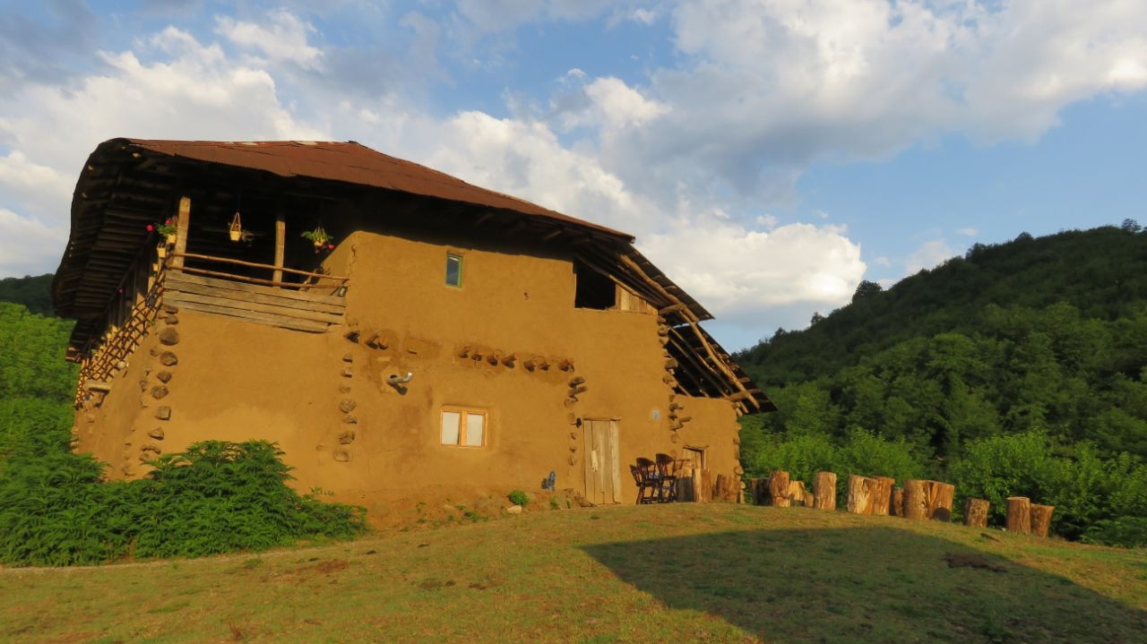 اجاره اقامتگاه بومگردی در کچا رشت