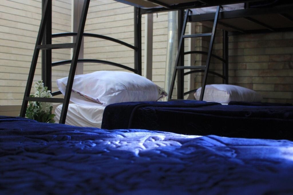 اجاره اتاق در بزرگمهر اصفهان - 10 تخت