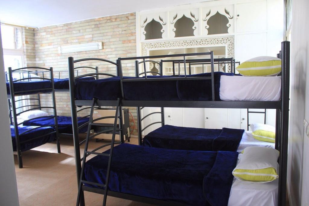 اجاره اتاق در بزرگمهر اصفهان - 10 تخت