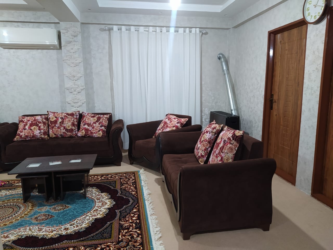 اجاره  ویلا در خیابان جمهوری اسالم 
